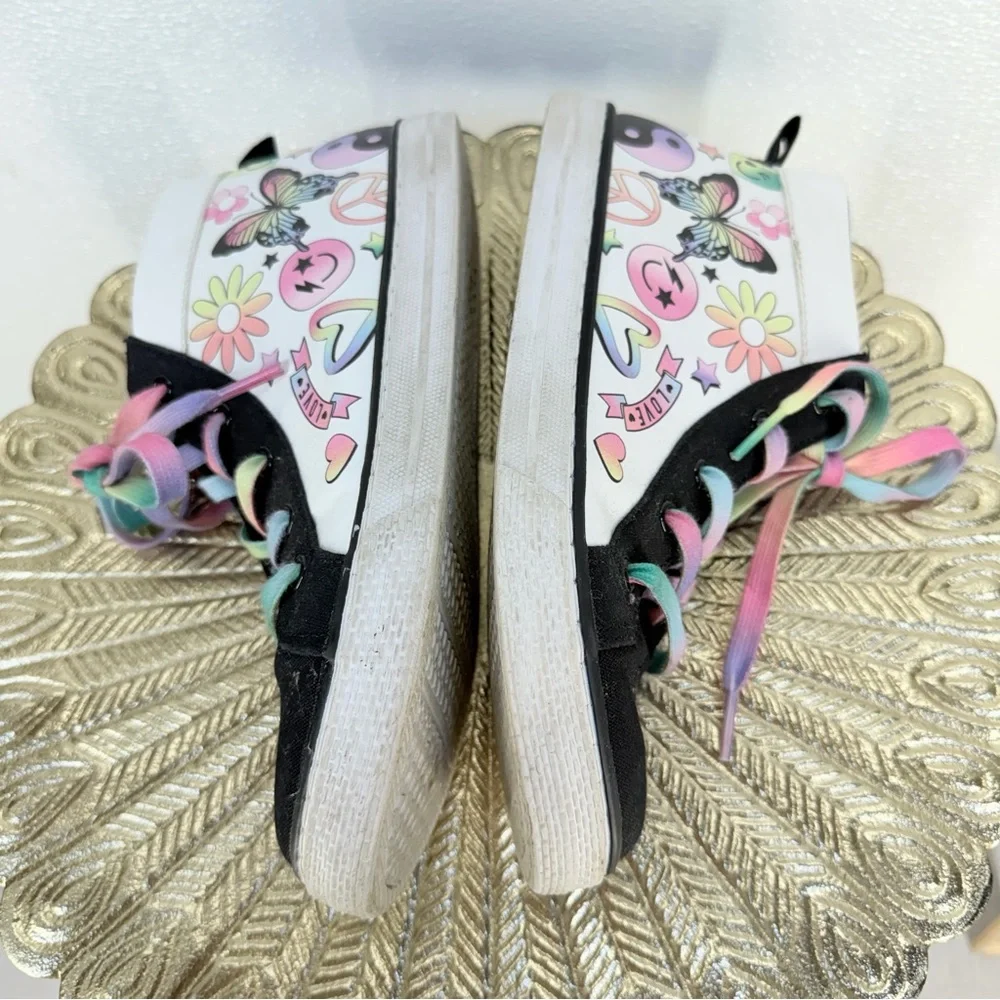 The Children’s Place‎ Girls High Top Sneakers Hearts Size 4